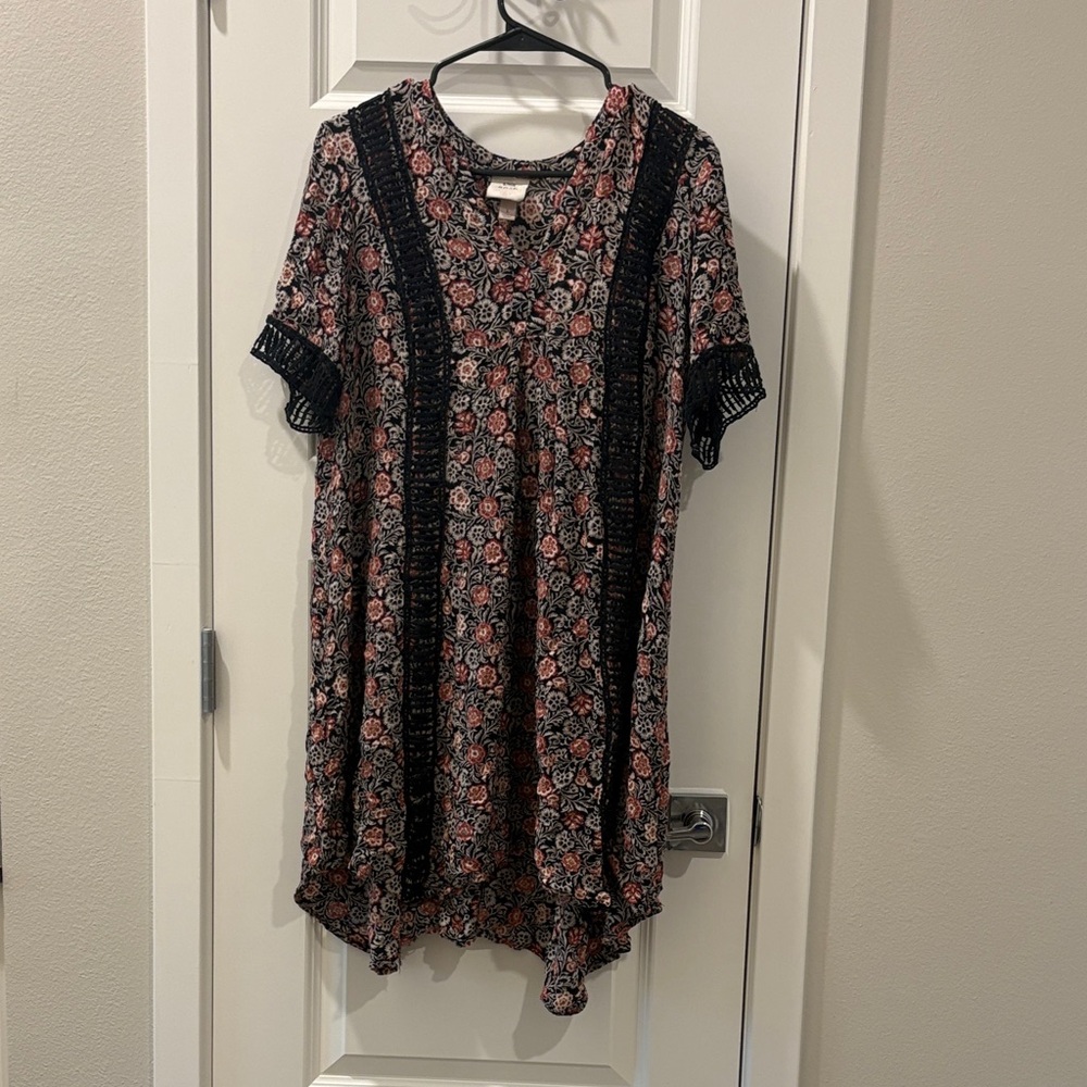 Knox Rose Black Tunic with Pink Floral Print and Crochet Trim